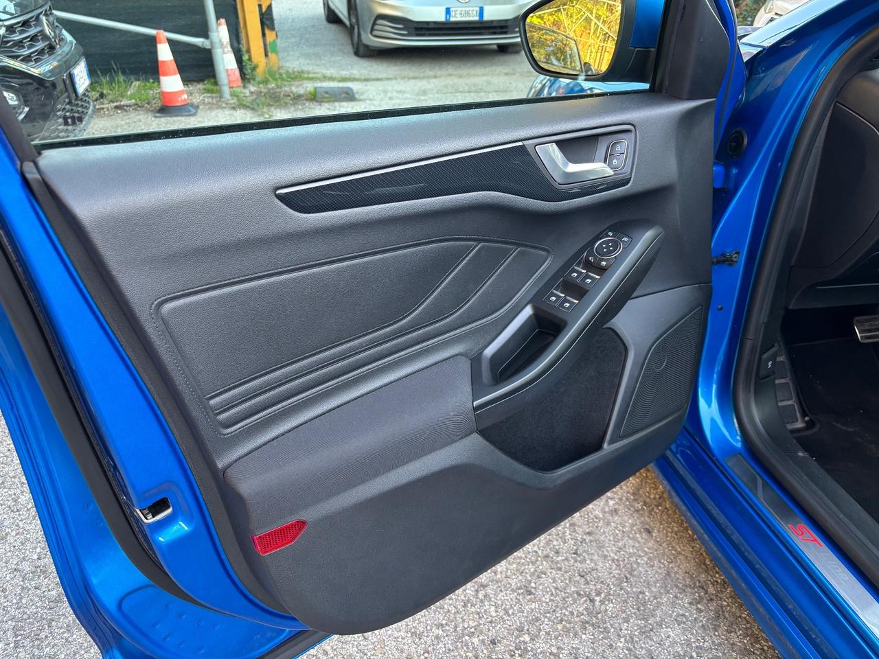 Ford Focus 1.5 tdci 120 CV automatica 5p. ST-Line