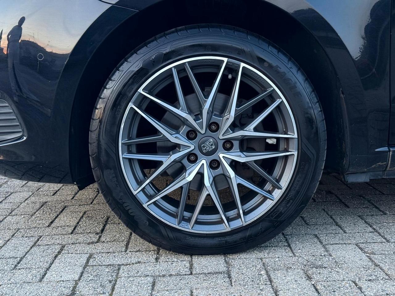 Mercedes-benz V 220 CDI Premium Long 163cv