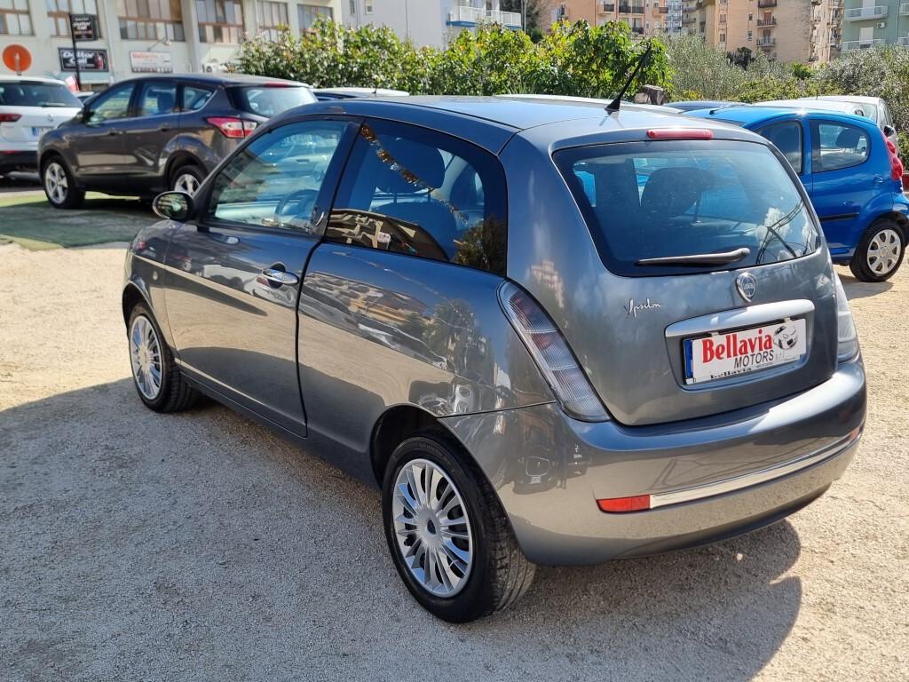 Lancia Ypsilon 1.3 MJT 90 CV Oro