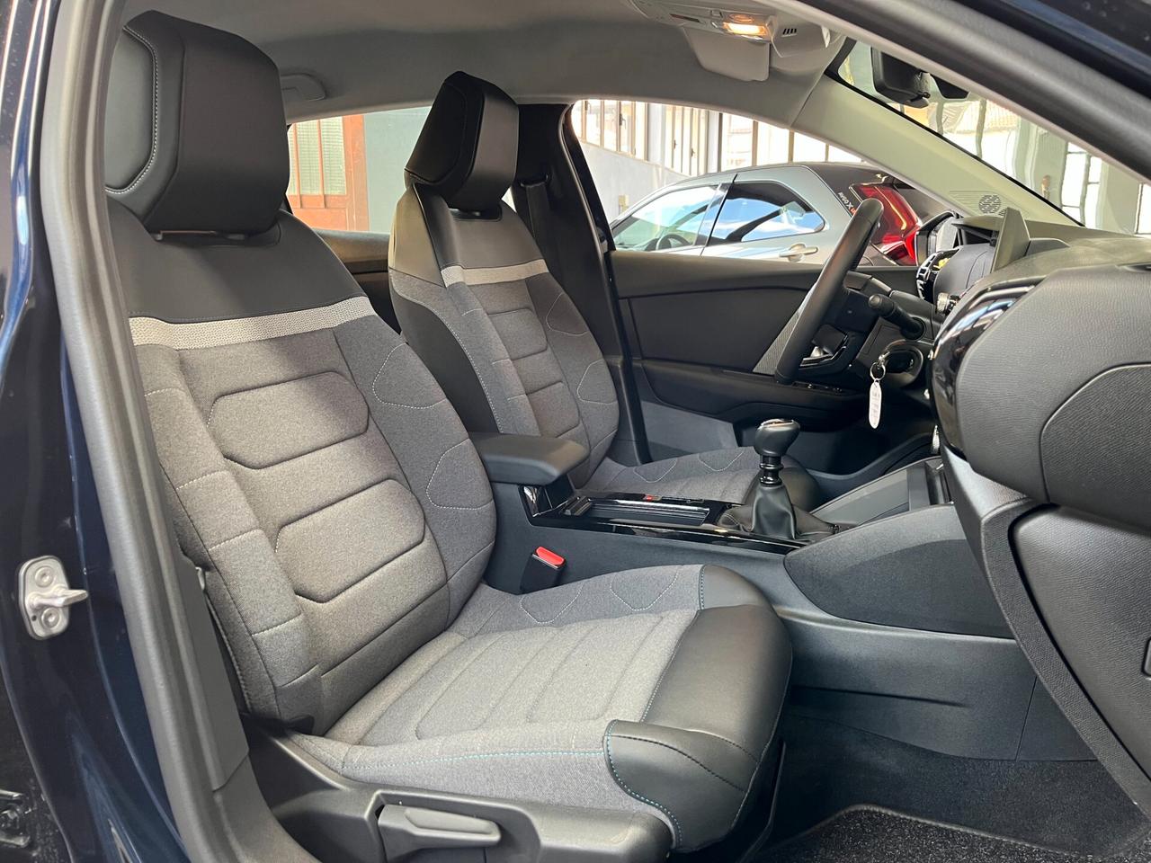 Citroen C4 1.2cc PURETECH 130cv PLUS - SOLO 4.500KM