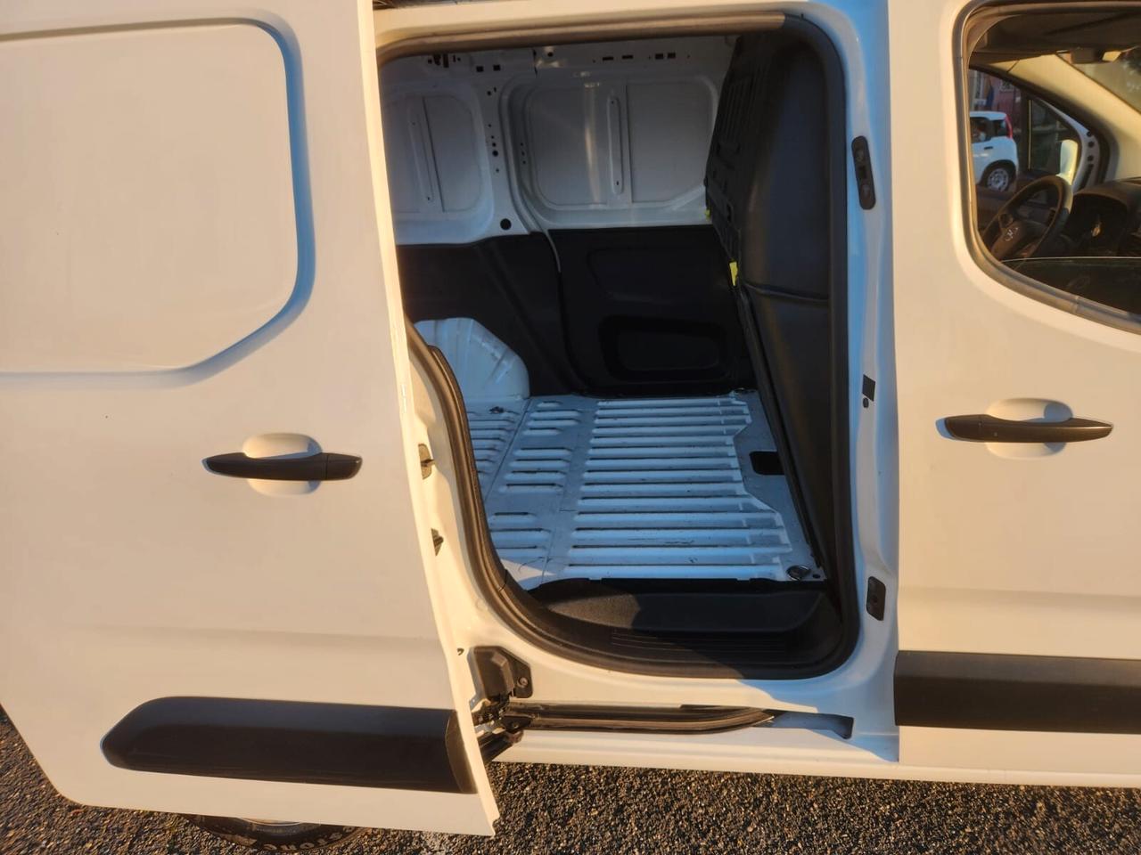 Opel combo 1.5 D unipro km autostradali fatturabile