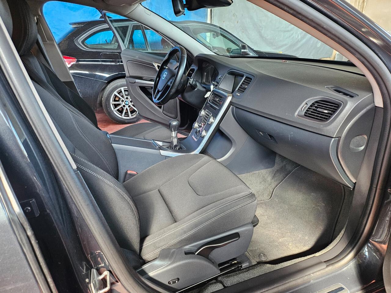 Volvo V60 D2 1.6 Kinetic