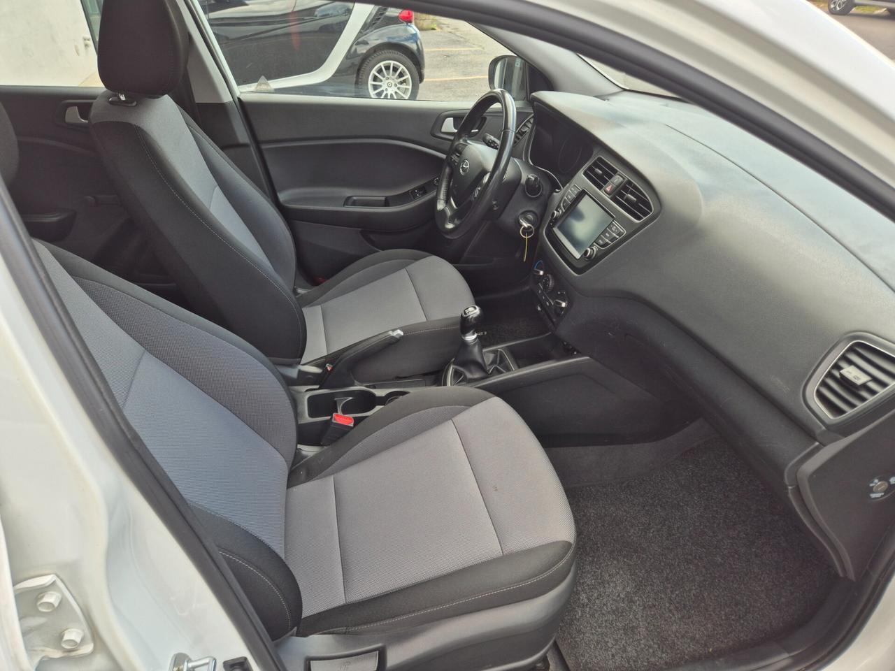 Hyundai i20 1.2 5 porte Econext Connectline GPL