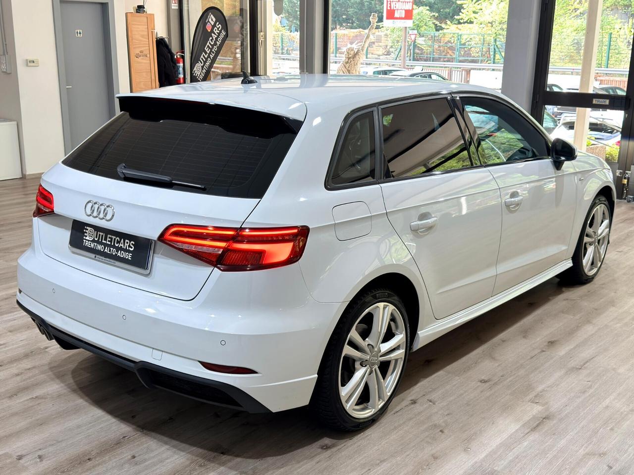 AUDI A3 SPB 35 2.0TDI 150cv S-LINE S-TRONIC