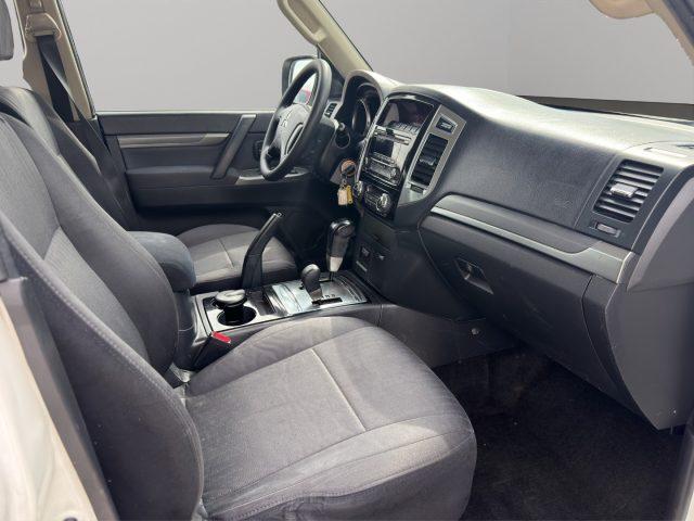 MITSUBISHI Pajero 3.2 5p. 7 POSTI - GANCIO