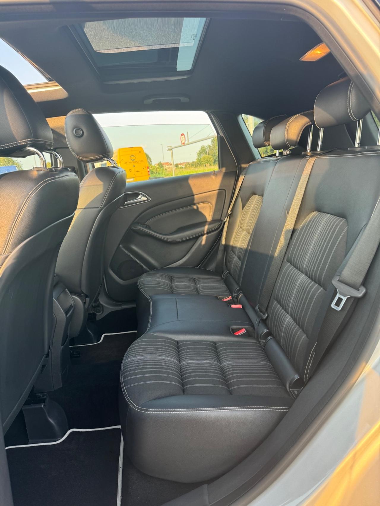 Mercedes-benz B 180 CDI BlueEFFICIENCY Premium