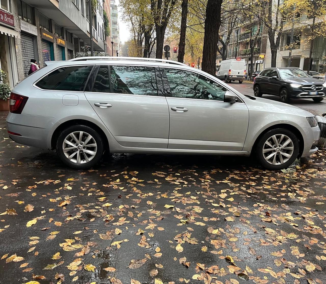 Skoda Octavia 1.5 DSG Wagon Ambition G-Tec