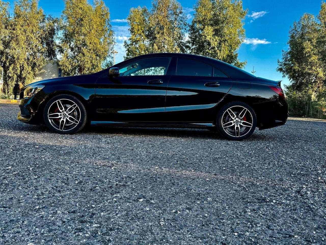 MERCEDES- BENZ CLA 200 D AMG PREMIUM