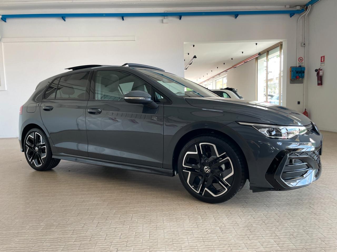 Volkswagen Golf 2.0 TDI 150 CV DSG R-Line Km0 Tetto aprib.