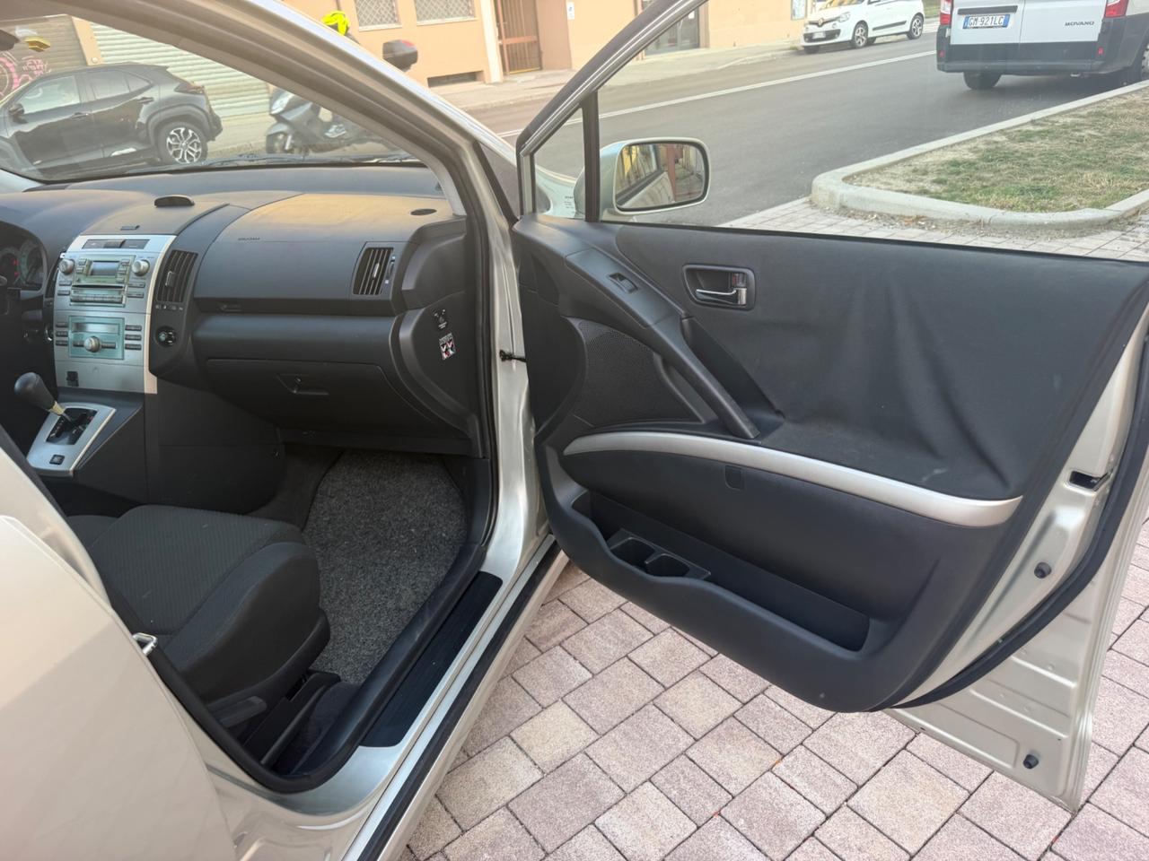 Toyota Corolla Verso 1.8 16V Sol