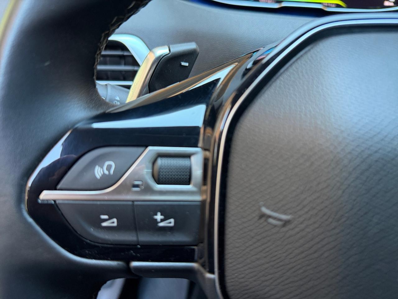 Peugeot 3008 3008 1.6 hybrid phev Allure Pack 225cv e-eat8