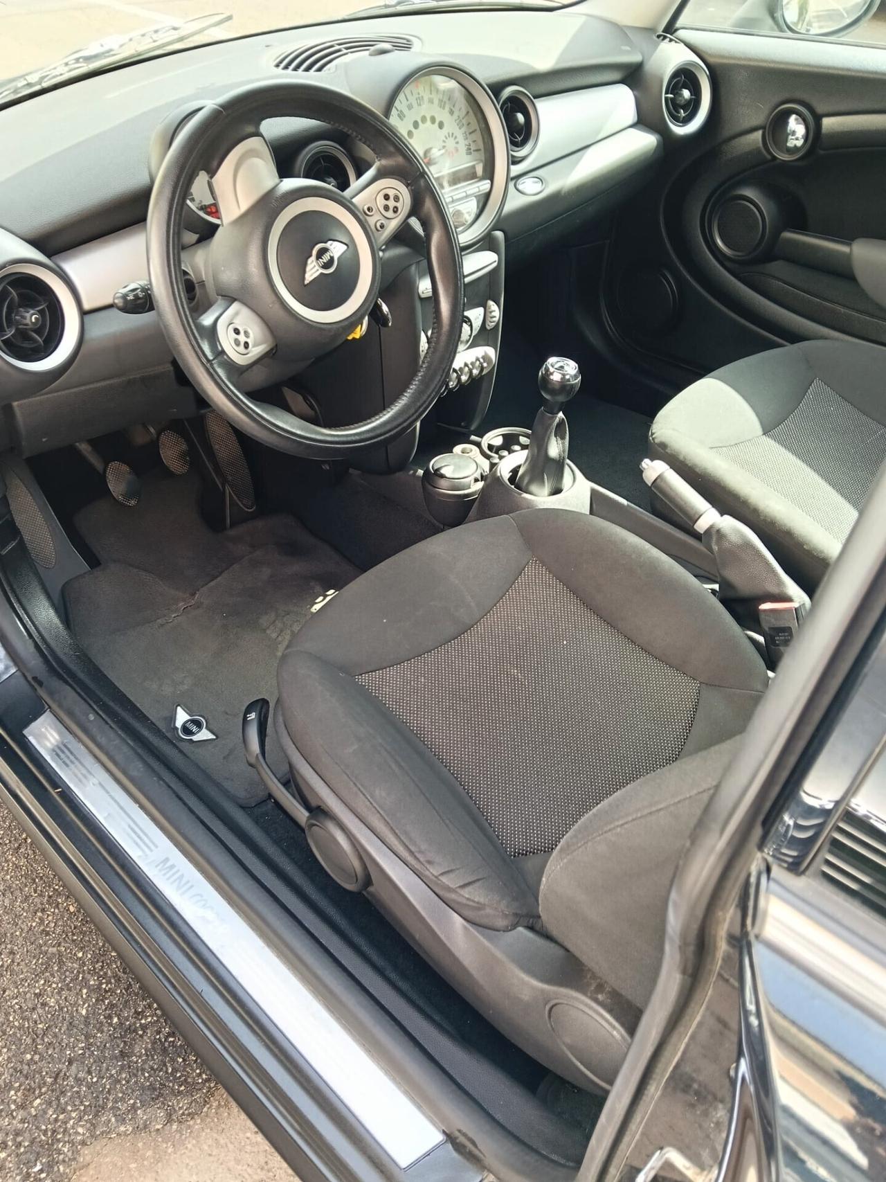 Mini Cooper 1.6