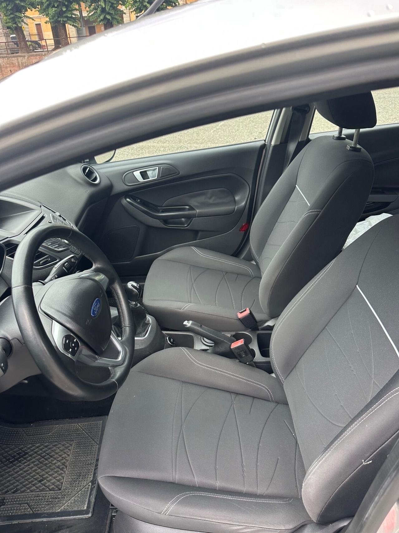 Ford Fiesta 1.0 80CV 3 porte Titanium ( LEGGERE BENE )
