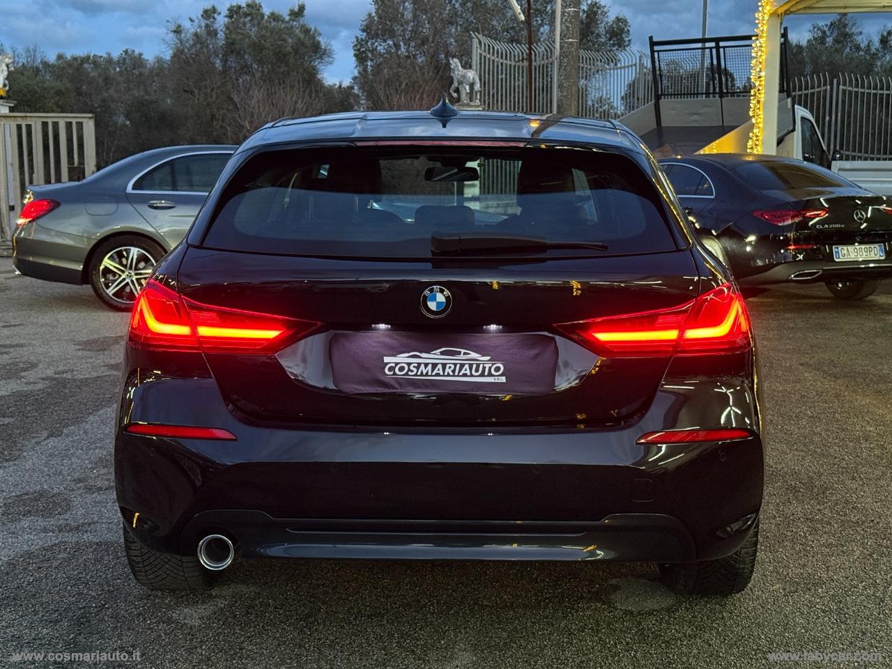 BMW 116d Sport AUTO LUCI AMBIENT, CARPLAY