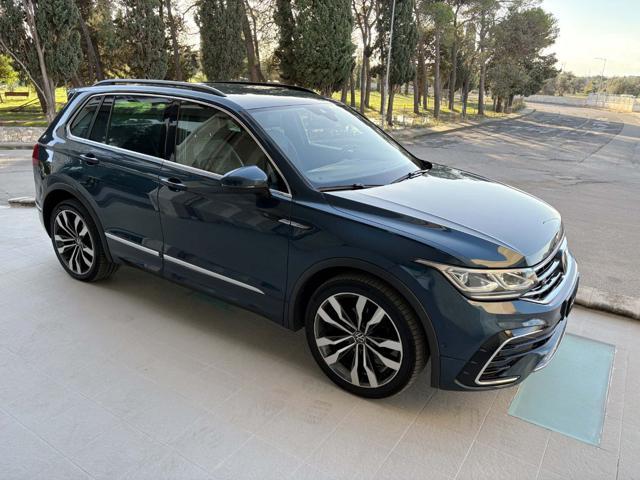 VOLKSWAGEN Tiguan 2.0 TDI 150 CV SCR DSG R-Line CERCHI DA 20''