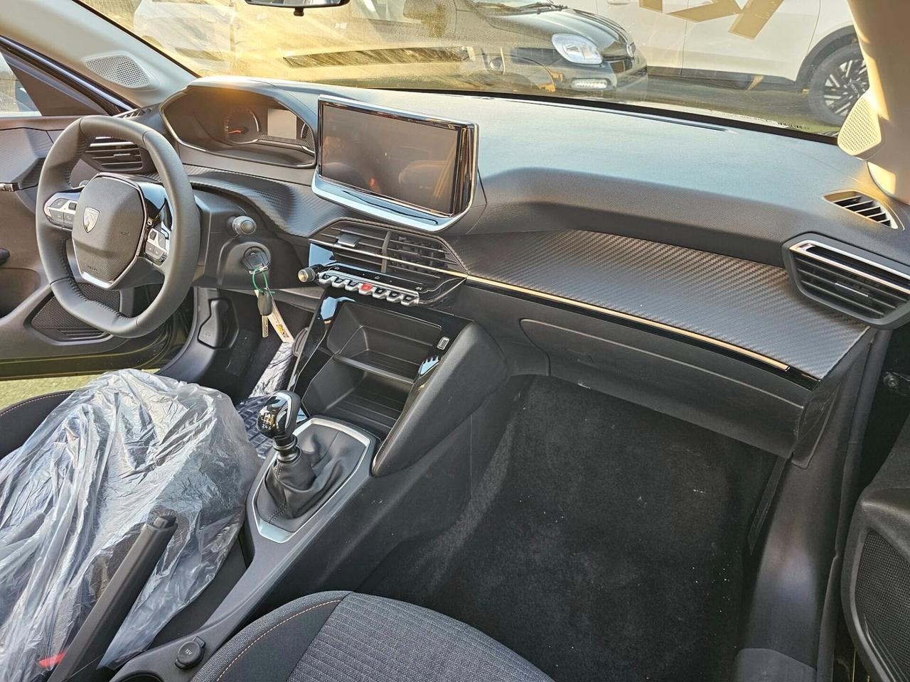 Peugeot 208 PureTech 100 Style KM 0