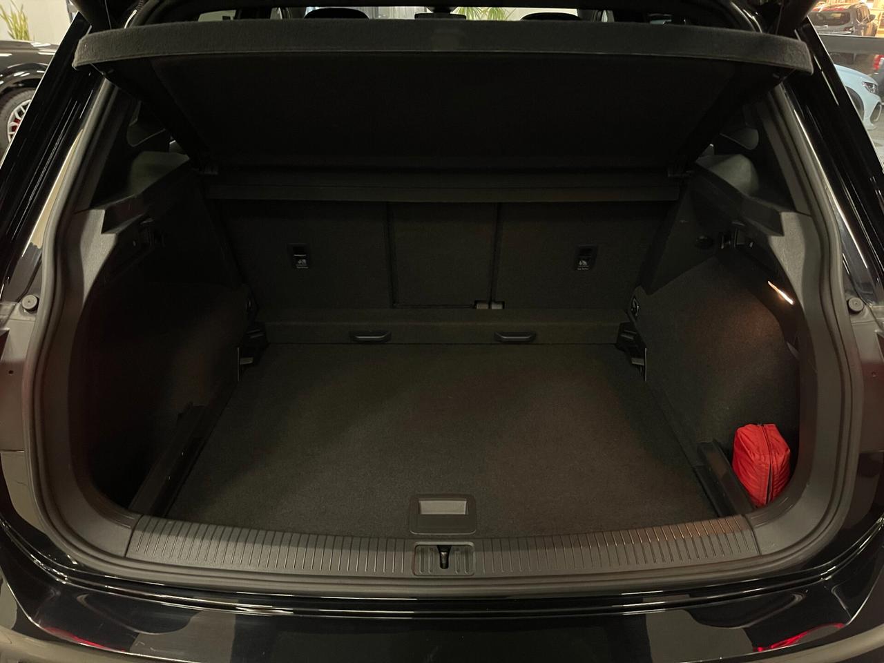 Volkswagen Tiguan 2.0 TDI 150cv SCR DSG R-Line