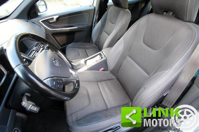 VOLVO XC60 D3 Geartronic R-design Momentum