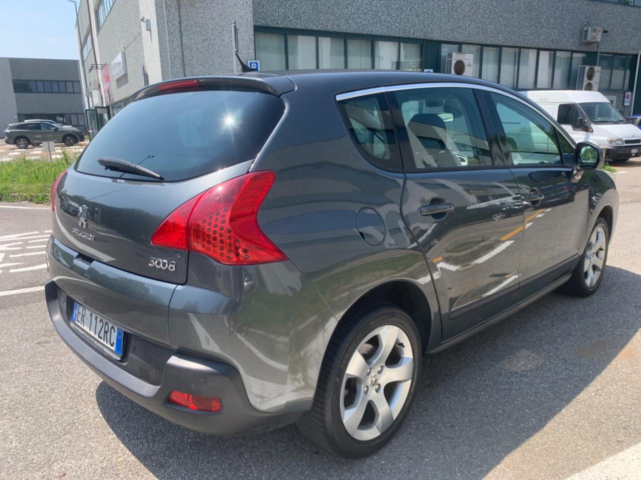Peugeot 3008 1.6 HDi 115CV Business