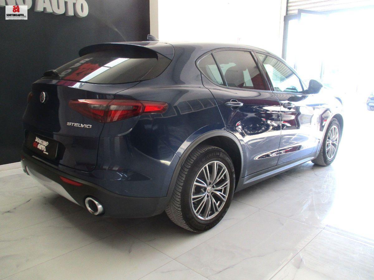 A.R.Stelvio 2.2 T.diesel 180CV AT8 RWD Exec.-2018 FULL