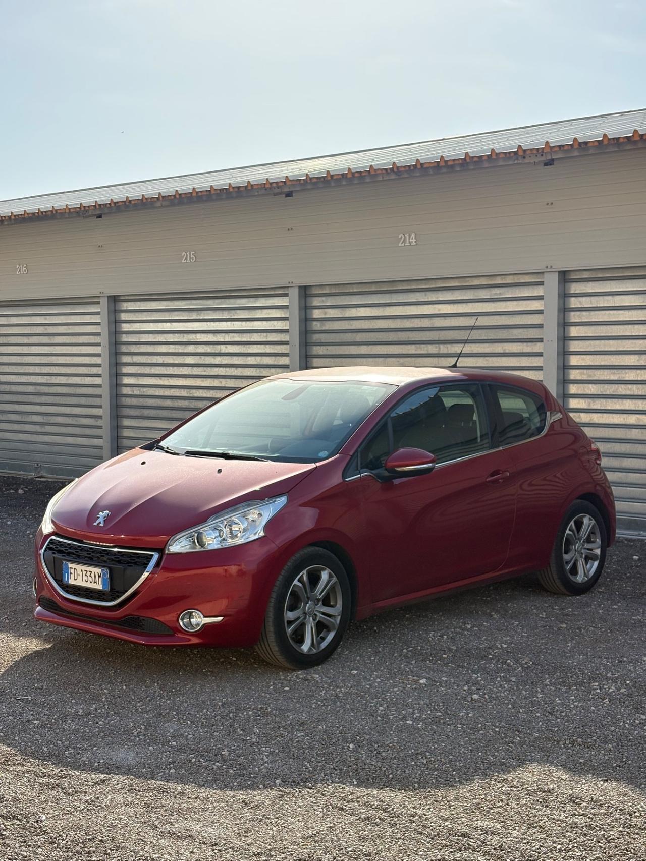 Peugeot 208 1.2 VTi 82 CV 3 porte Allure