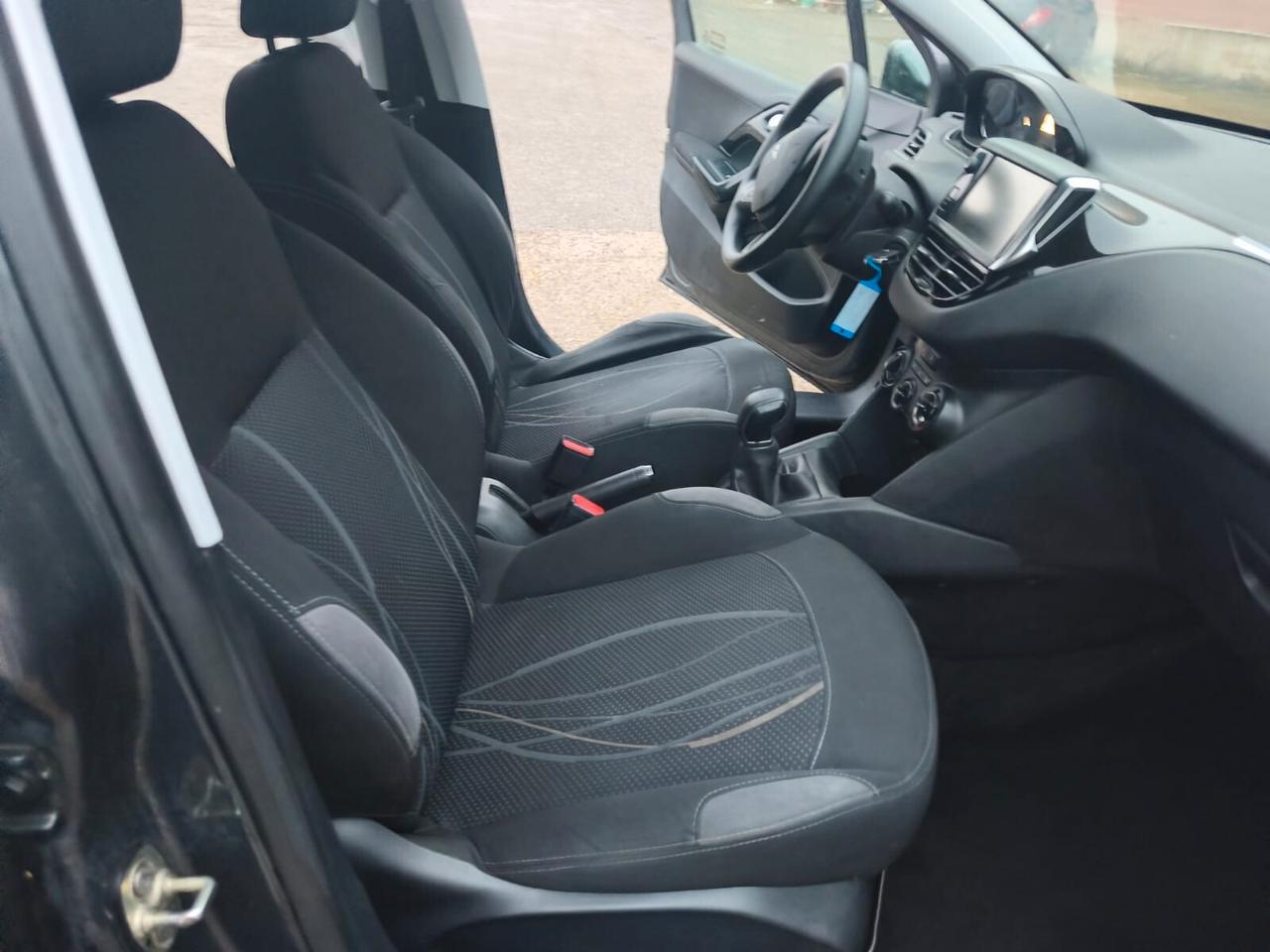 Peugeot 208 2013--1.0 Benzina Neopatentati