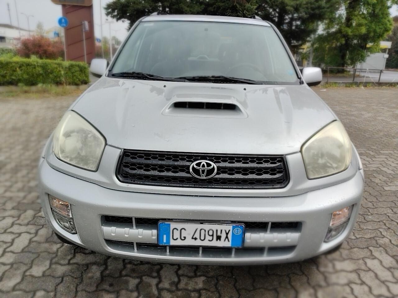 Toyota RAV 4 2.0 D-4D 5p Sol + Gancio