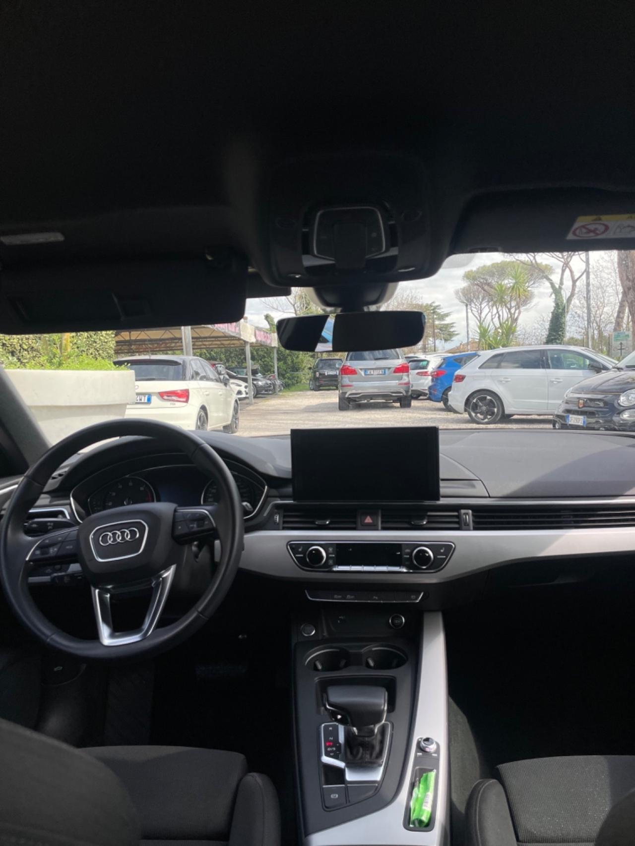 Audi A4 Avant 35 TFSI S line edition