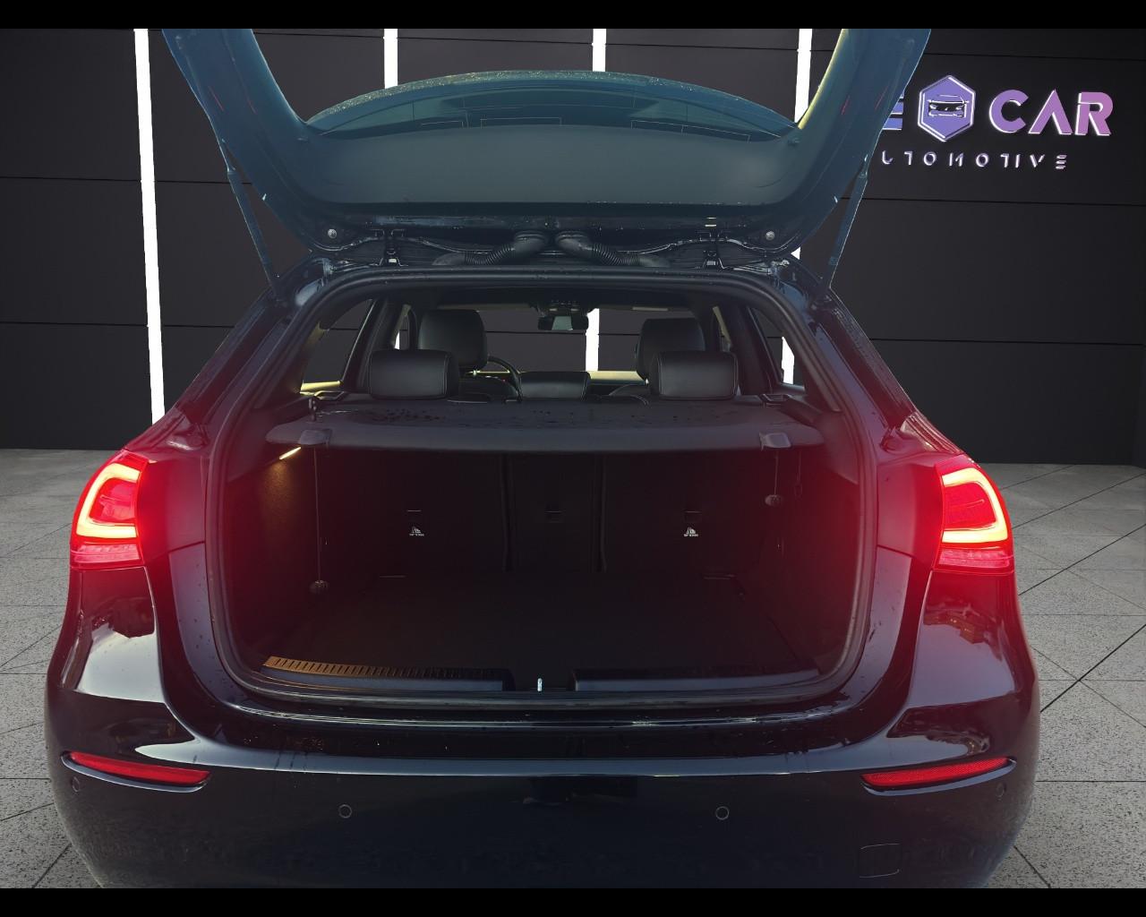 Mercedes-Benz Classe A (W177) - A 180 d Automatic Business