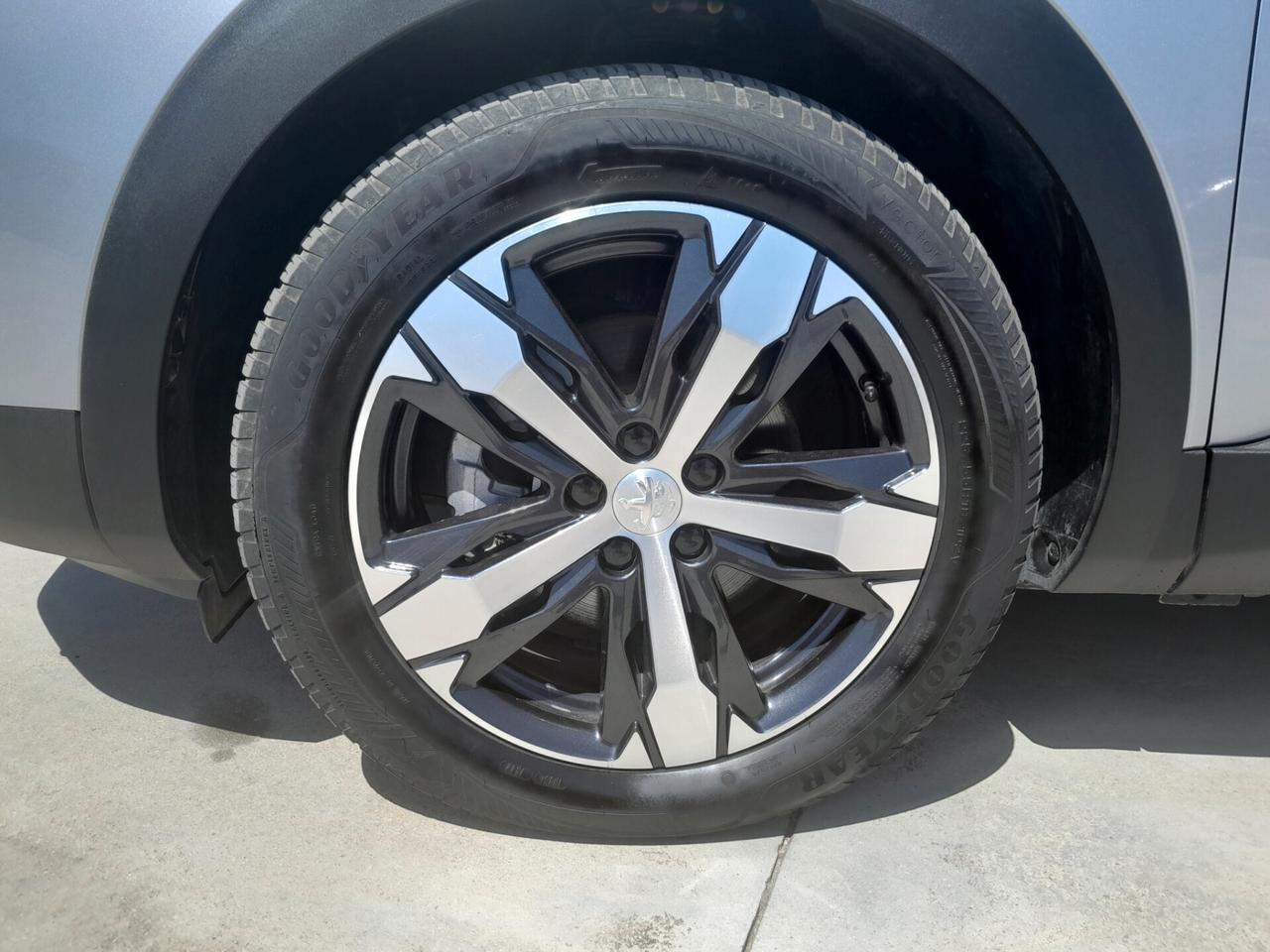 PEUGEOT 5008 HY 136 CV ALLURE PACK 7 POSTI