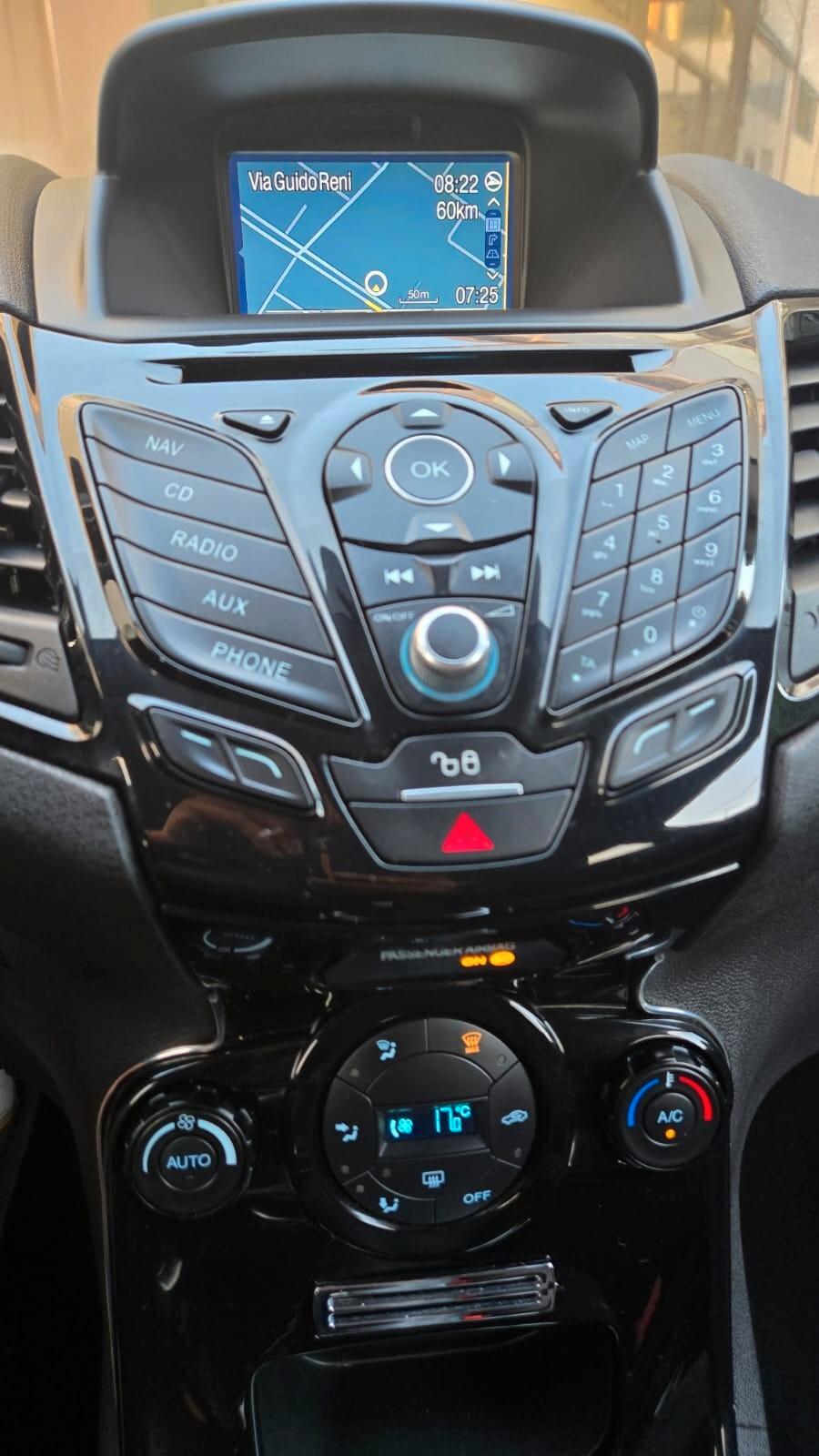 Ford Fiesta 1.5 TDCi 75CV 5 porte Titanium Neopatentati