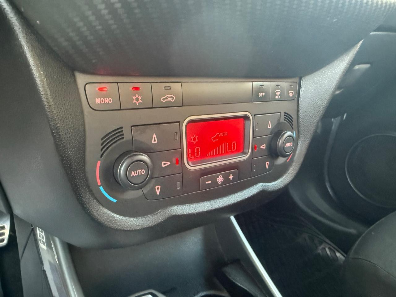 Alfa Romeo MiTo 1.3 JTDm-2 95 CV S&S Distinctive 2011