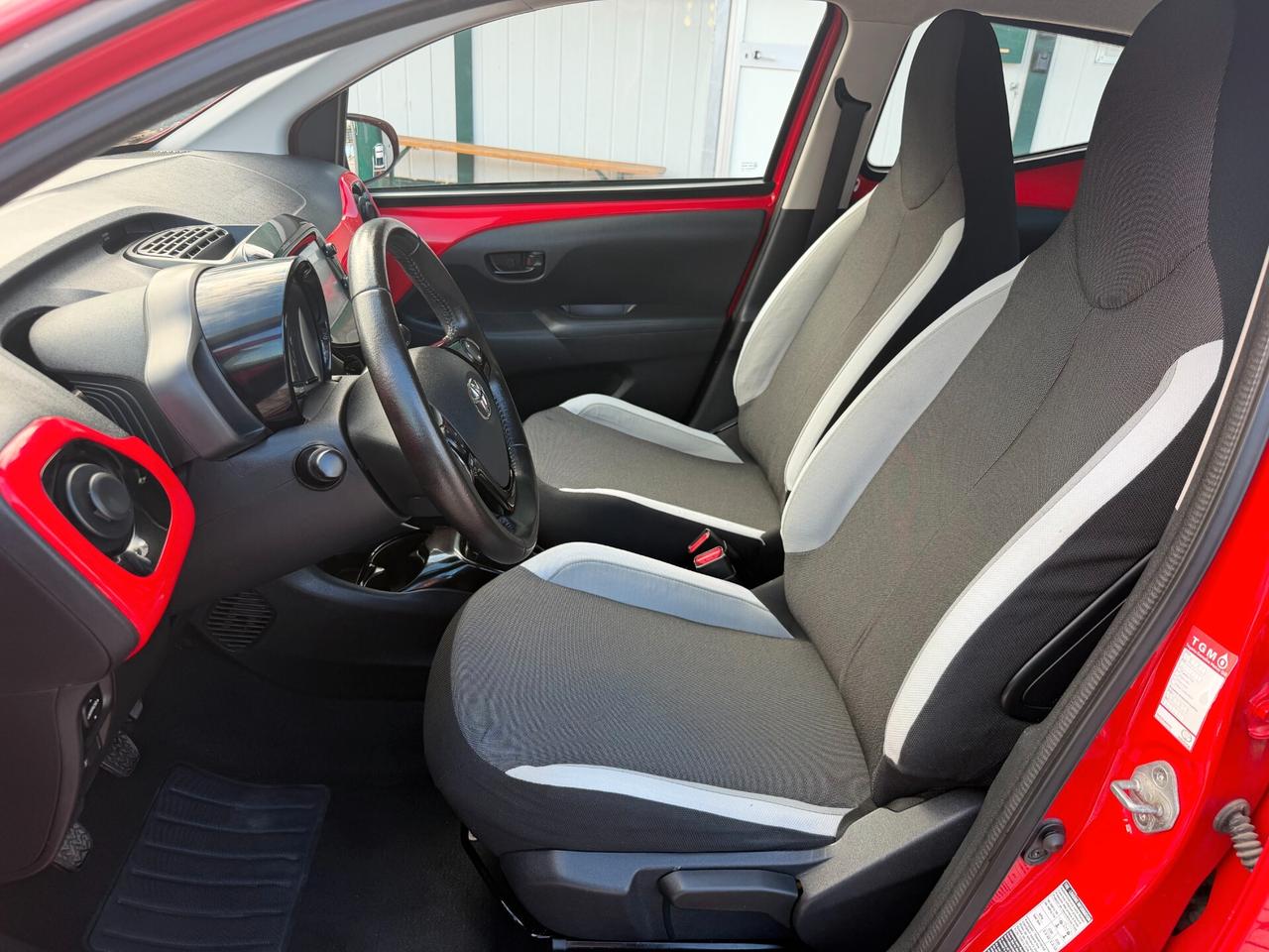 Toyota Aygo 1.0 VVT-i 69 CV 5 porte x-cool