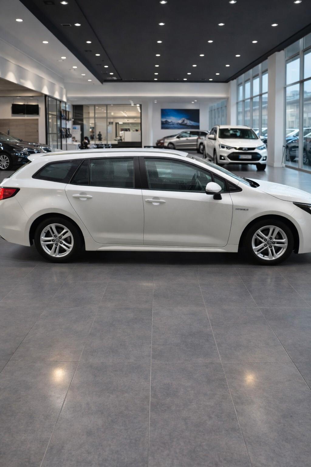 Toyota Corolla Touring Sports 1.8 Hybrid Business