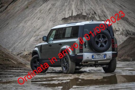 LAND ROVER Defender 130 3.0D I6 300 CV AWD Auto X-Dynamic SE