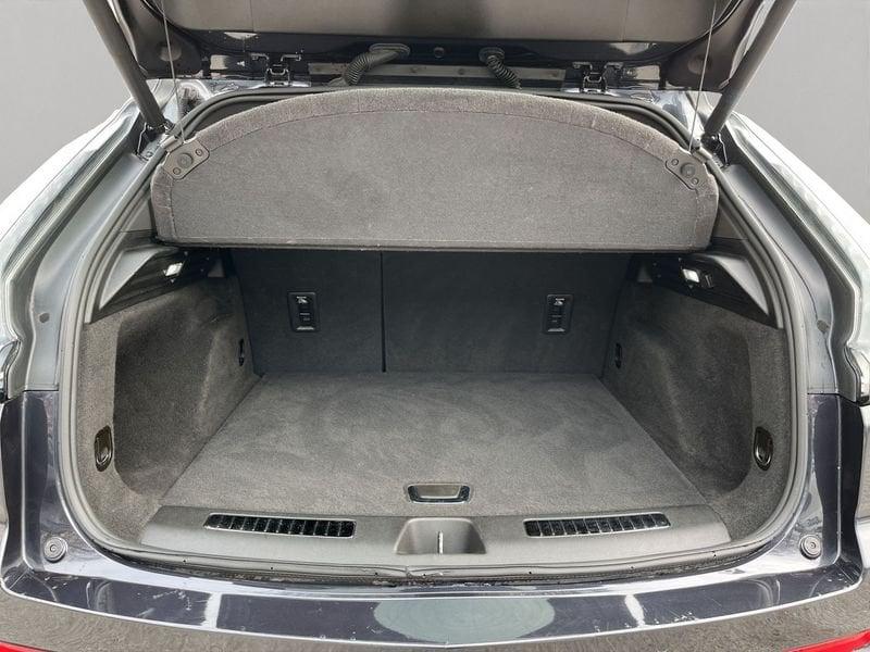 Cadillac XT4 XT4 2.0 td Sport awd auto