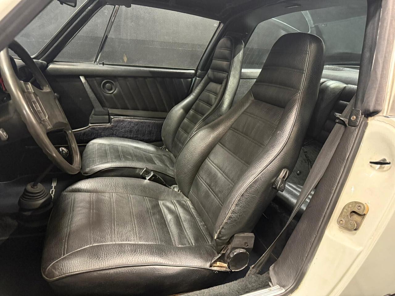 Porsche Carrera 911 2700 Targa