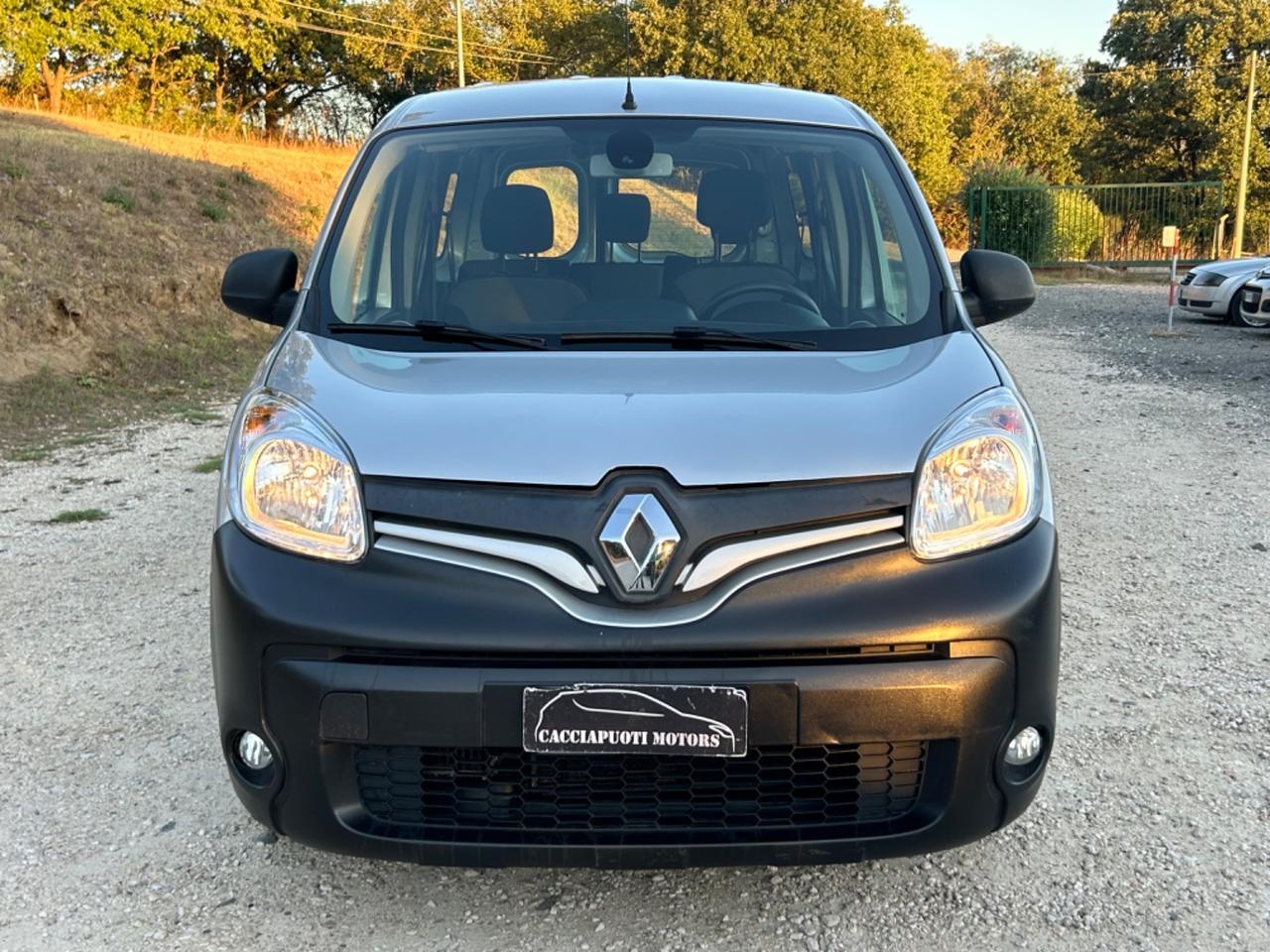 Renault Kangoo 1.5 dCi 5 posti Maxi Combi Ice neopatentati