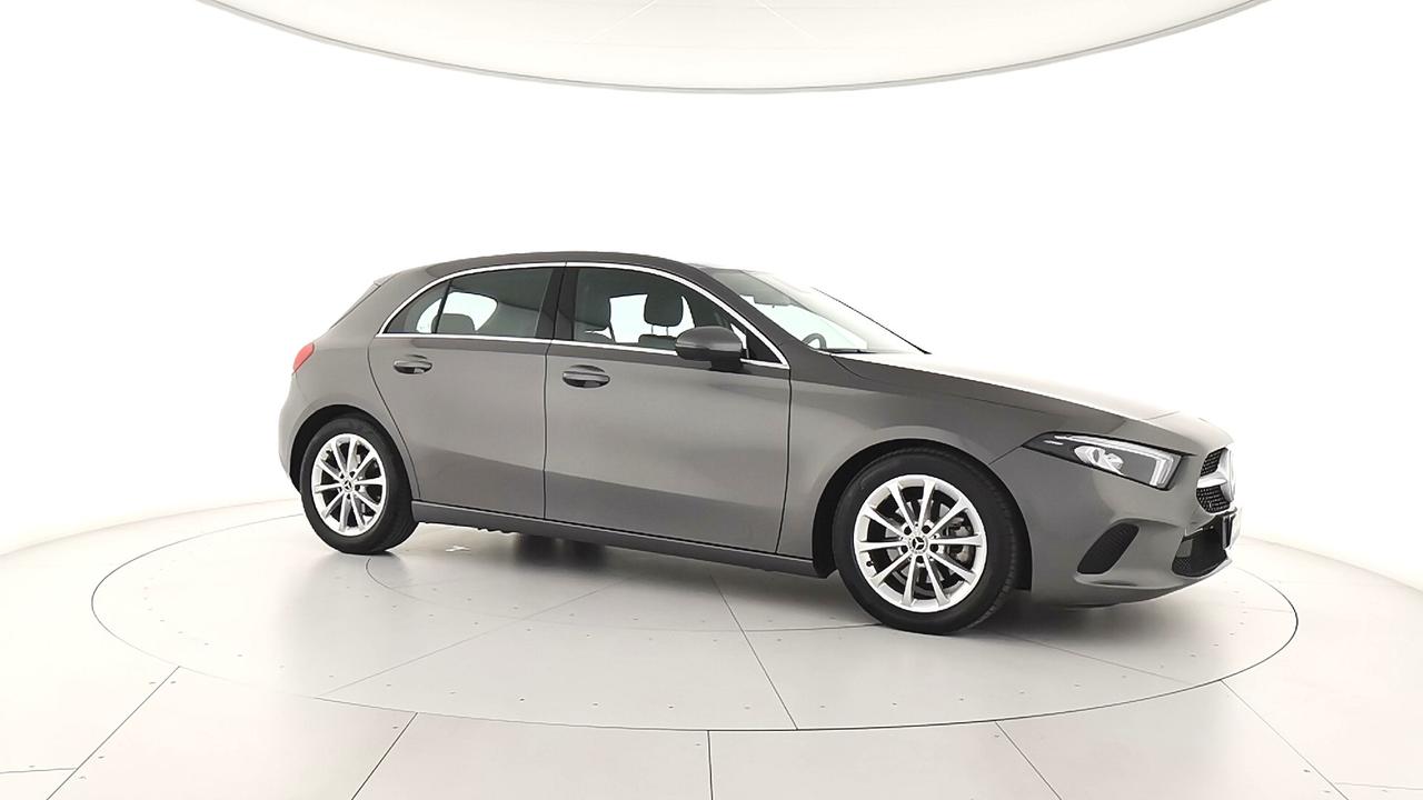 Mercedes-Benz Classe A - W177 2018 - A 180 d Sport auto