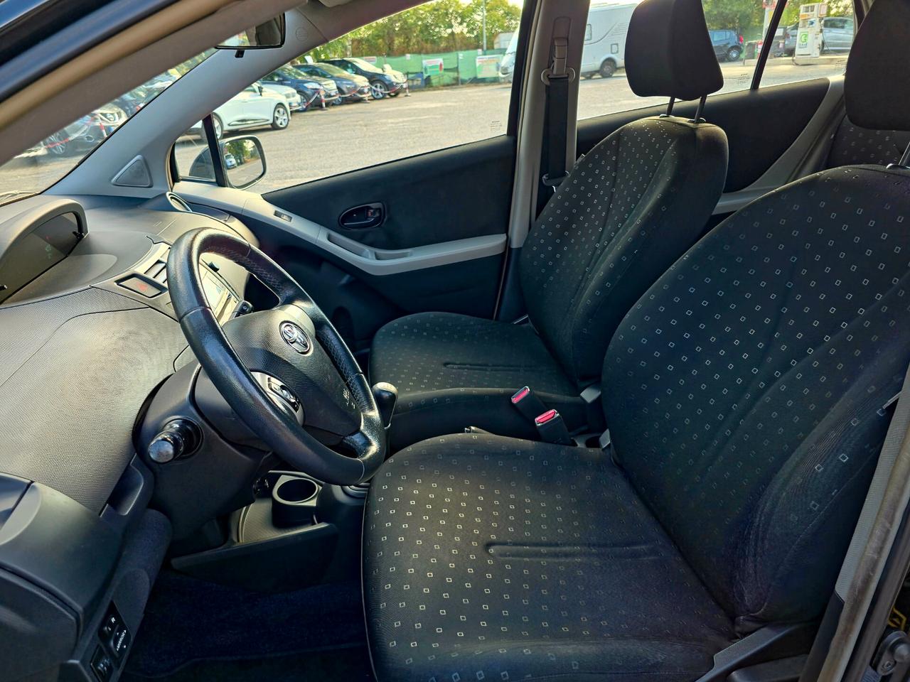 Toyota Yaris 1.0 5 porte Now 2009-E4 Manuale NEO