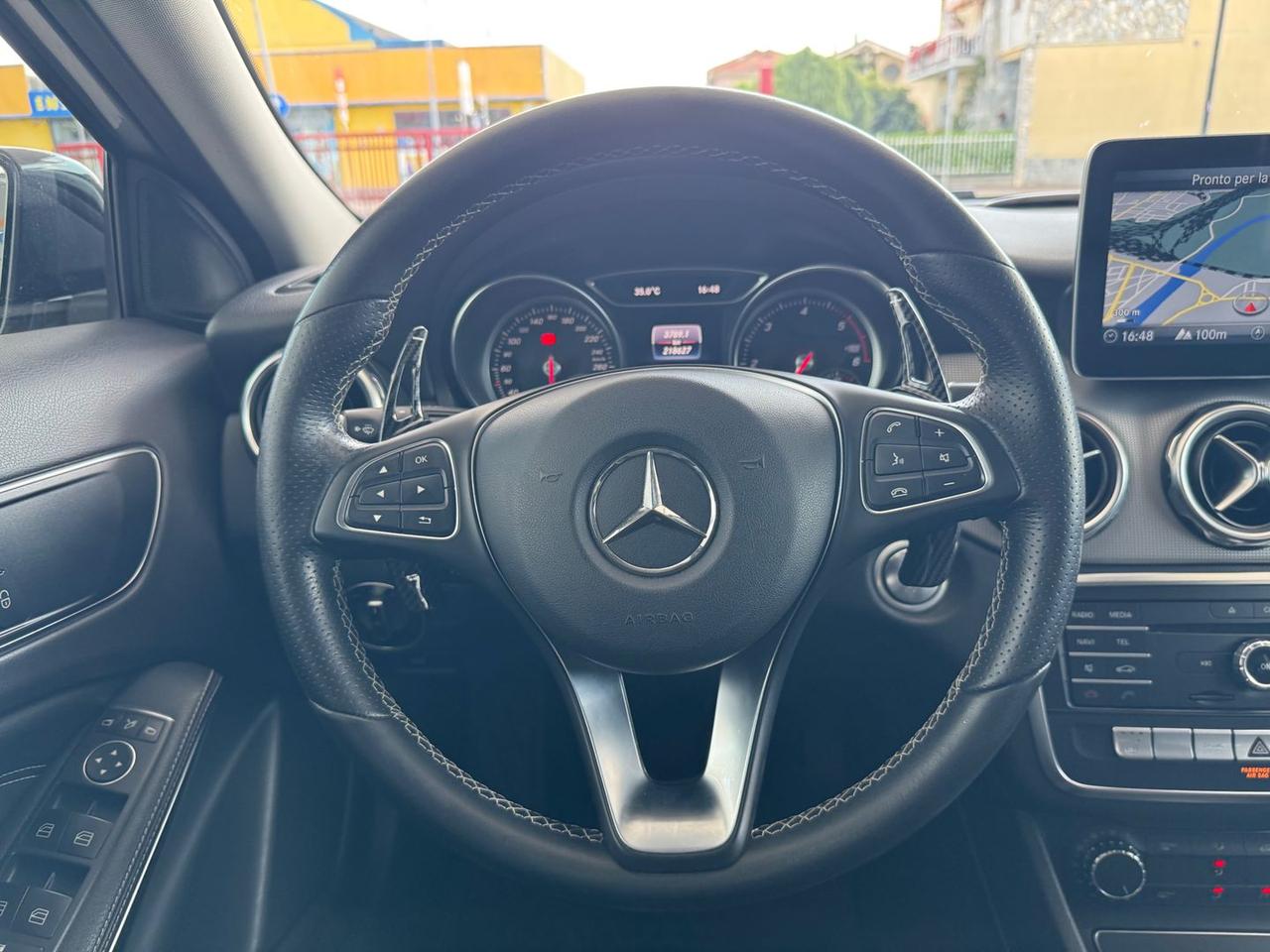 Mercedes-Benz GLA 220 Premium GLA 220 D #6418
