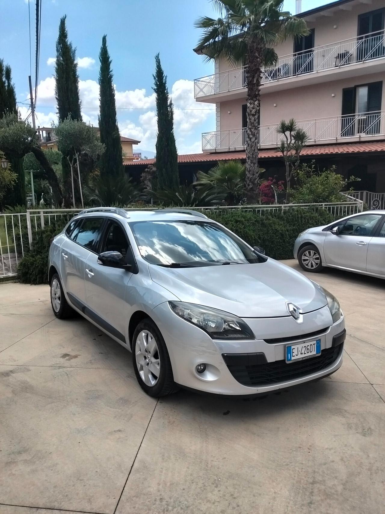 Renault Megane Mégane 1.5 dCi 110CV EDC Attractive