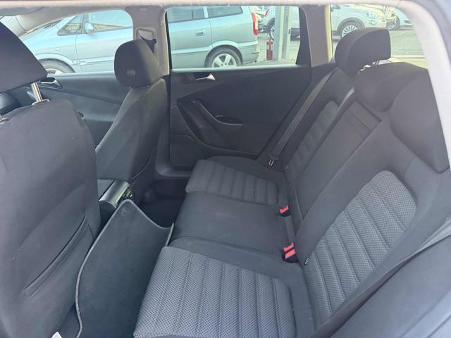 VOLKSWAGEN Passat 2.0 TDI DPF Var. Highline senza lavoro da fare