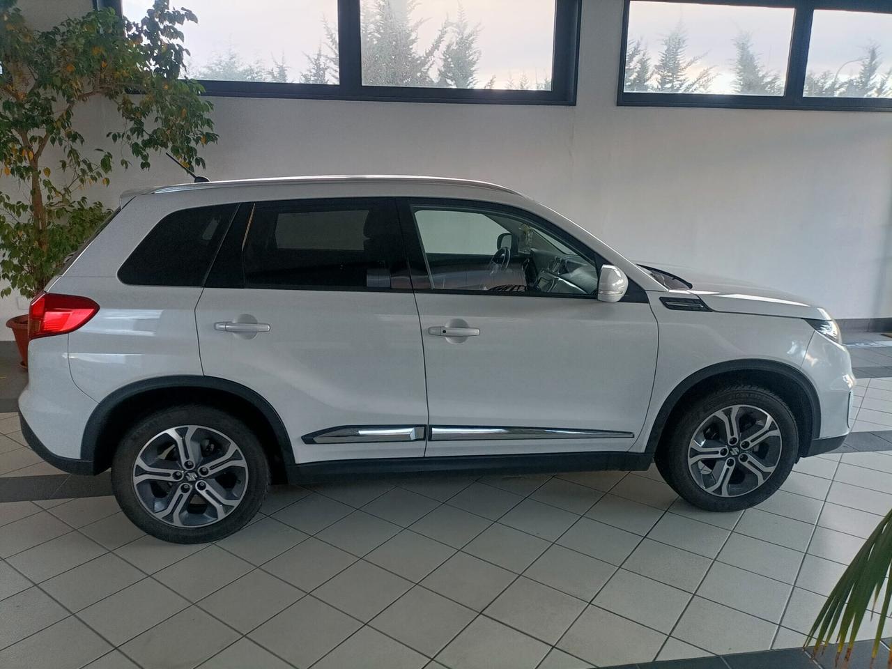 Suzuki Vitara 1.6 VVT V-Top GPL