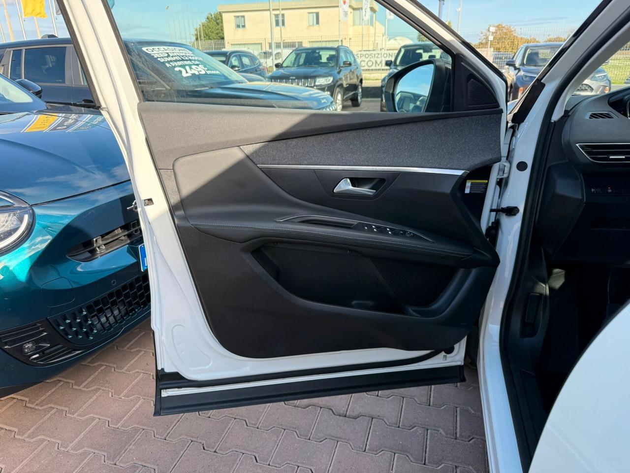 Peugeot 3008 BlueHDi 130 S&S Allure