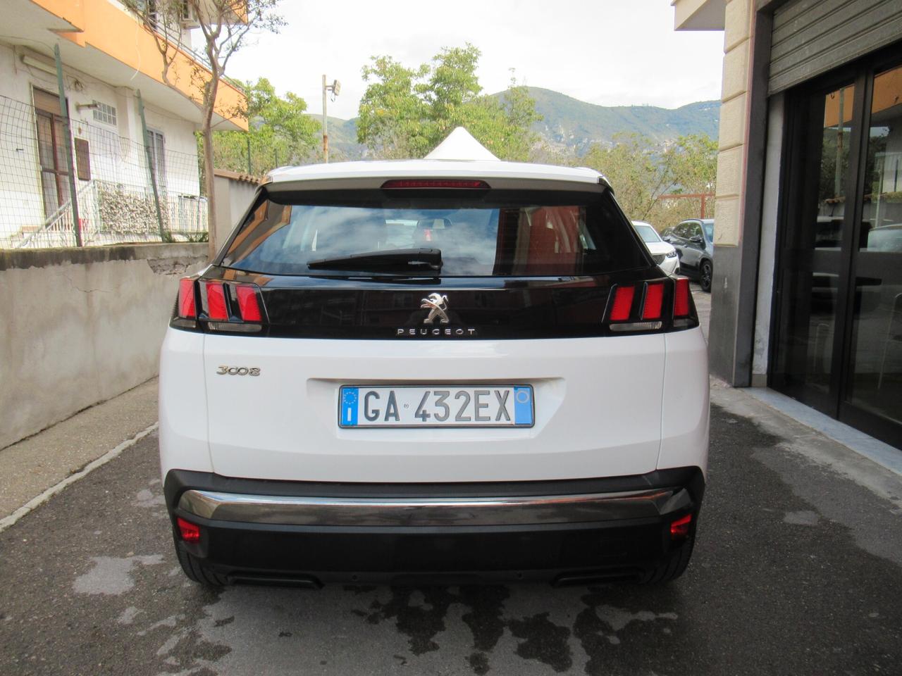 Peugeot 3008 BlueHDi 130 S&S Business