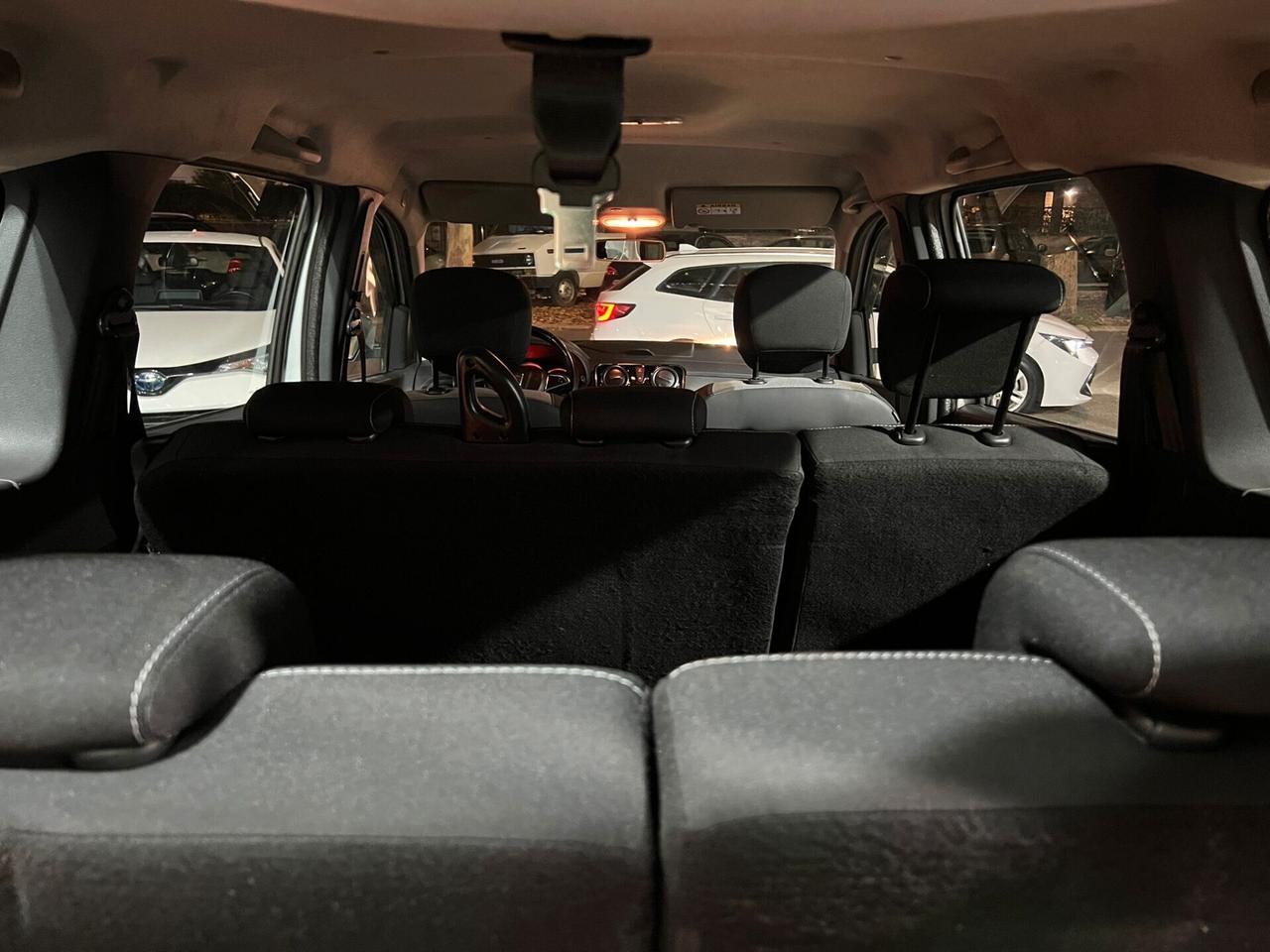 Dacia Lodgy Stepway 1.5 Blue dCi 8V 115CV 7 posti