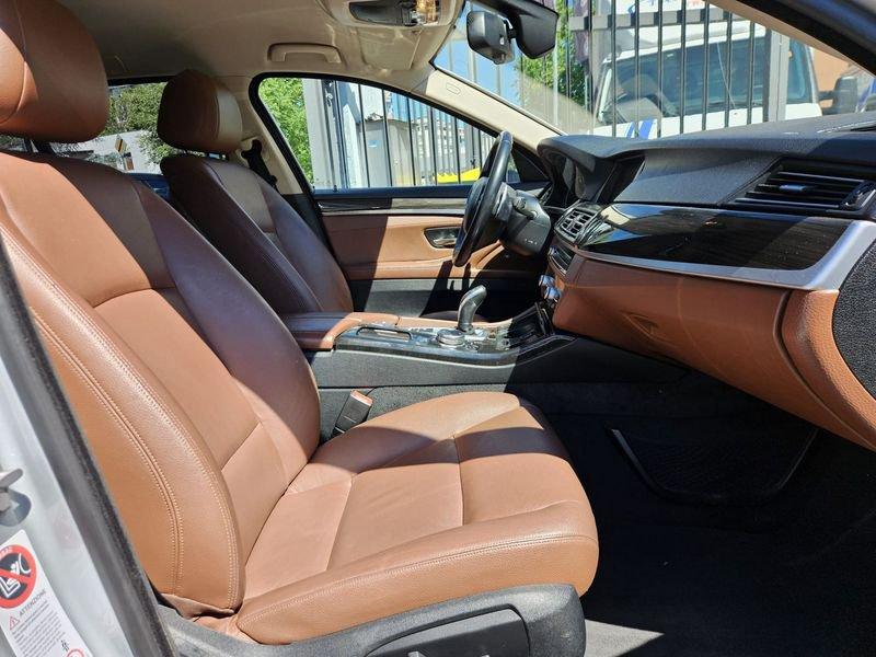 BMW Serie 5 525d Luxury Touring