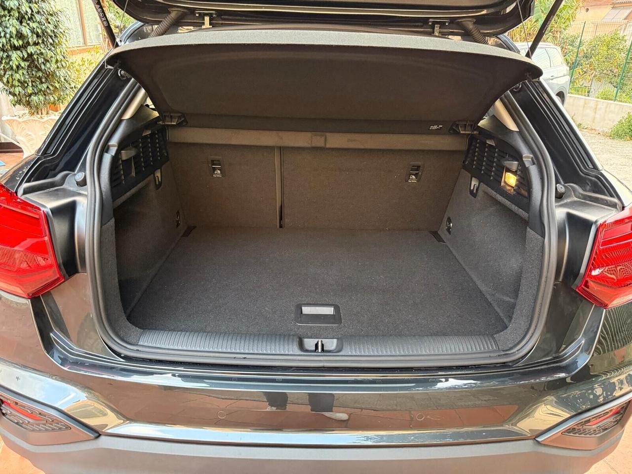 Audi Q2 35 TDI S tronic Business