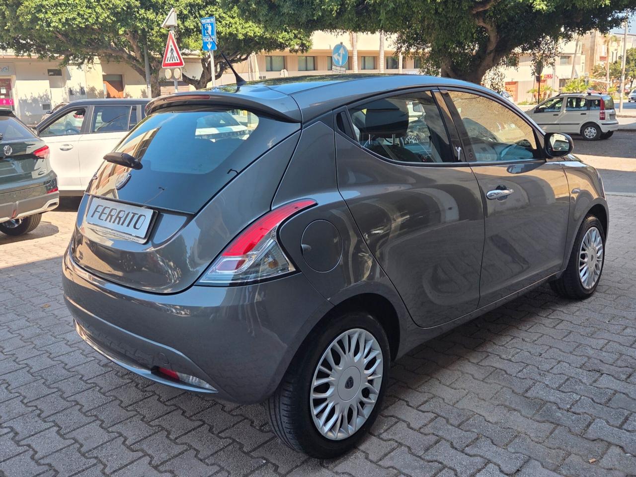 Lancia Ypsilon 1.2 Silver 17.000 KM